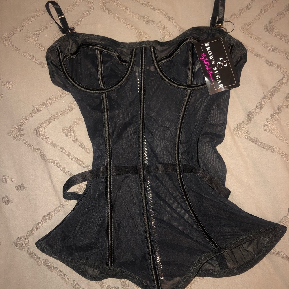 Corset top. Great for going out. Never worn.